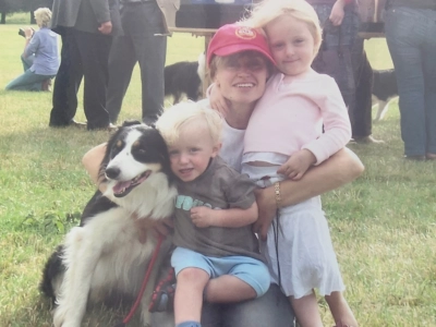 Maralyn at the 2006 International with dog Lad and children Robin and Erin